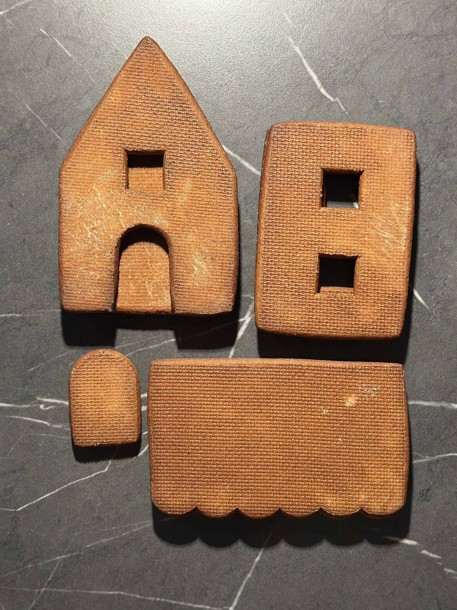 Pasistatyk pats - meduolinio namelio statymo ir dekoravimo rinkinys - Image 2