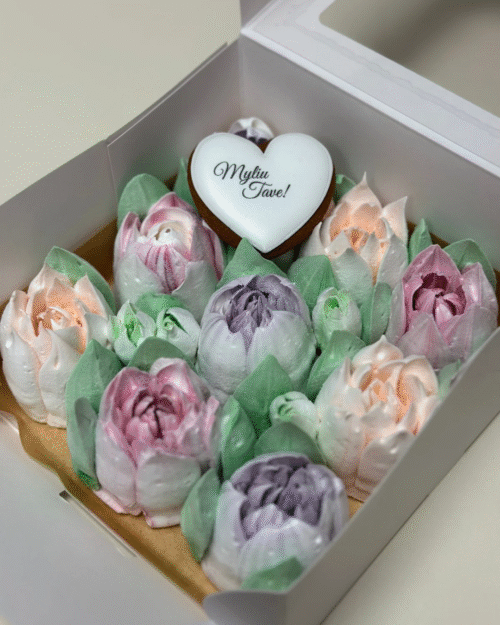 ZEFYRINIŲ GĖLIŲ dėžutė su meduoliu - Myliu Tave!